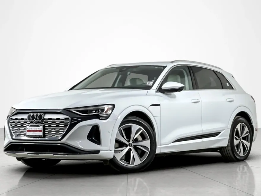 2024 Audi Q8 E-tron Premium Plus photo 1