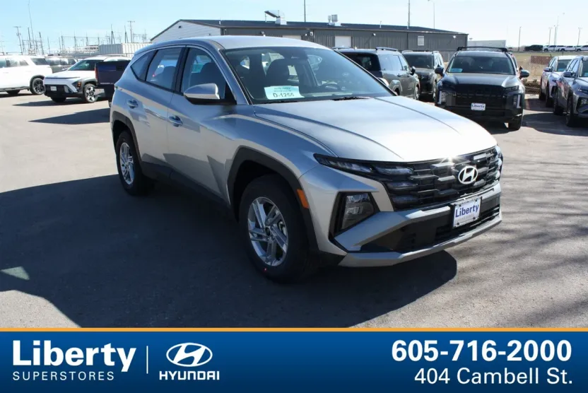 2025 Hyundai Tucson SE photo 1
