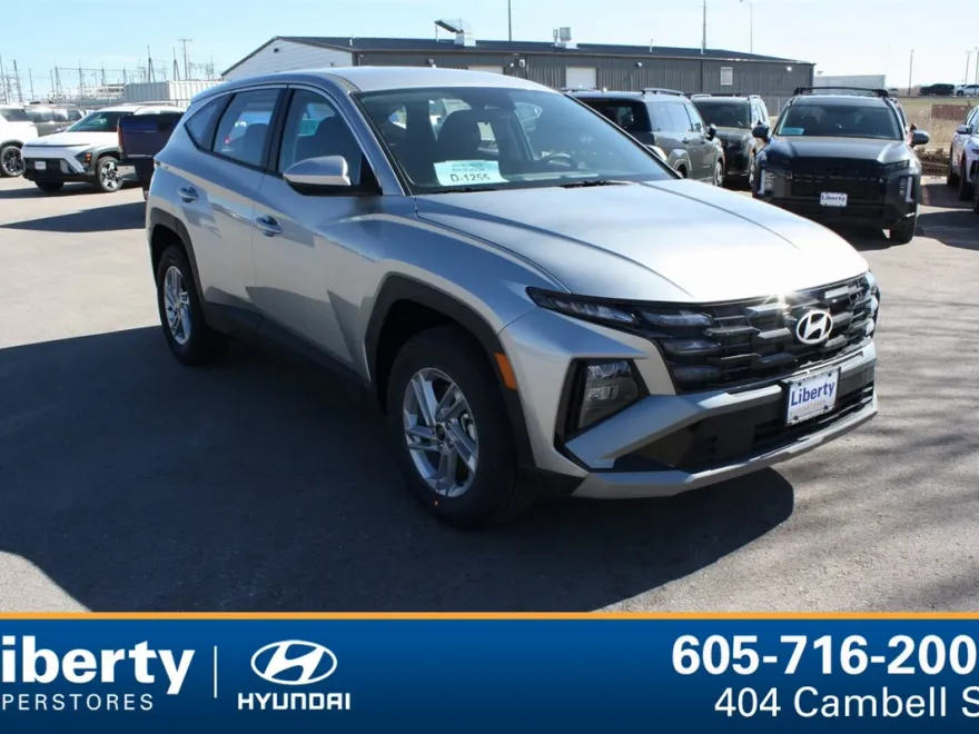 2025 Hyundai Tucson SE photo 1