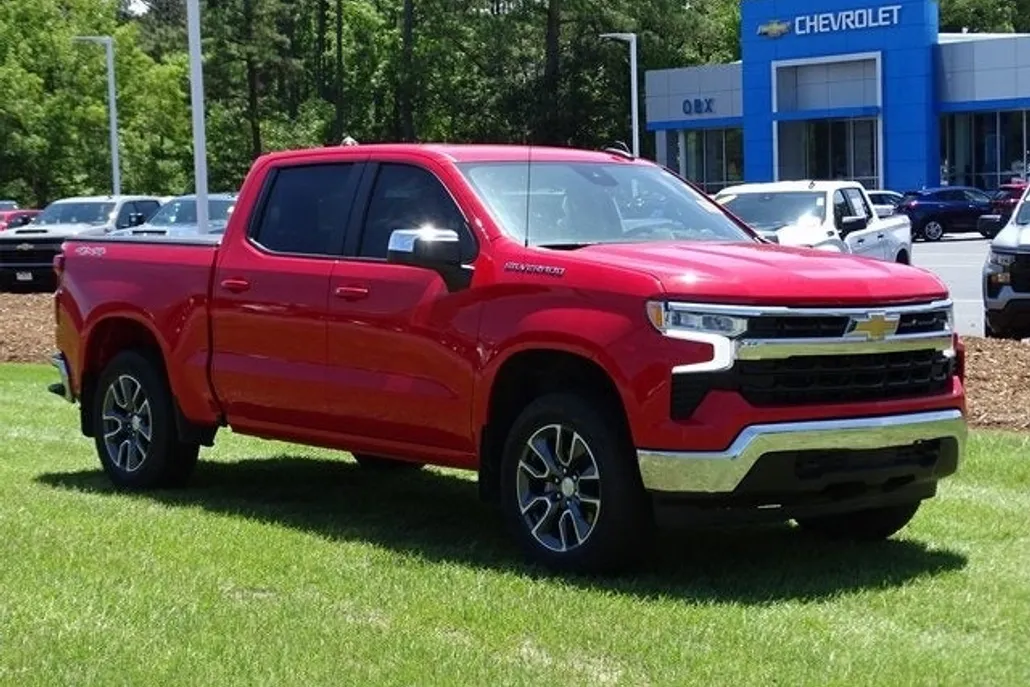 2023 Chevrolet Silverado 1500 LT photo 1