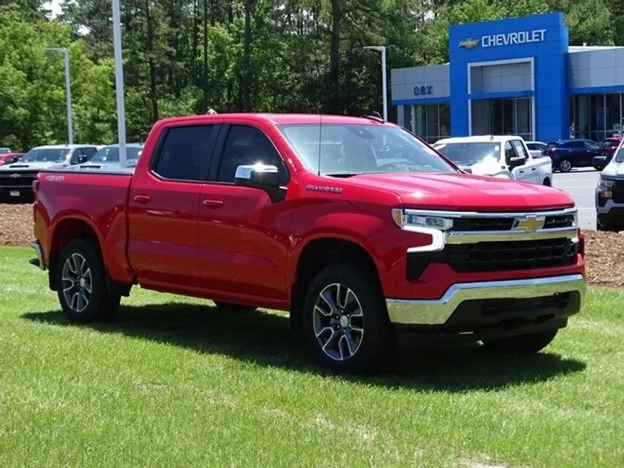 2023 Chevrolet Silverado 1500 LT photo 1