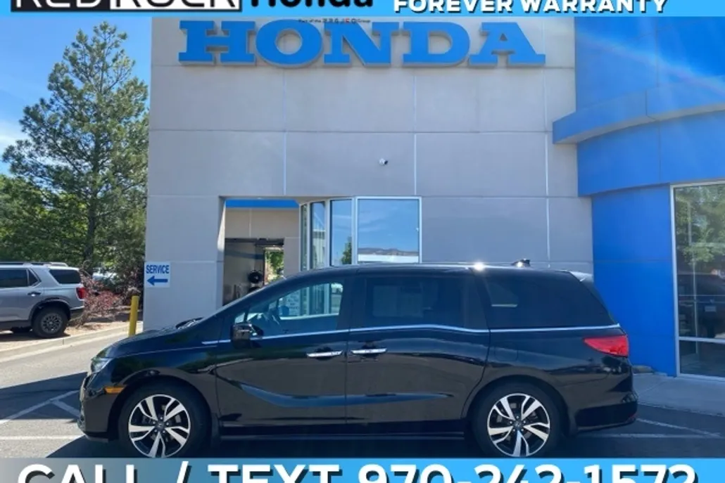 2022 Honda Odyssey Touring photo 1