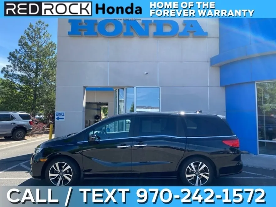 2022 Honda Odyssey Touring photo 1