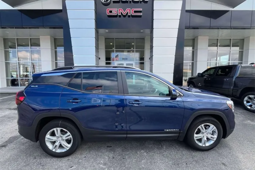 2023 Gmc Terrain SLE photo 1