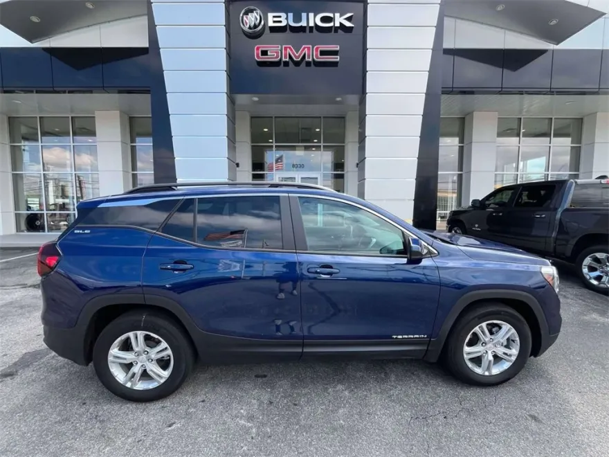 2023 Gmc Terrain SLE photo 1
