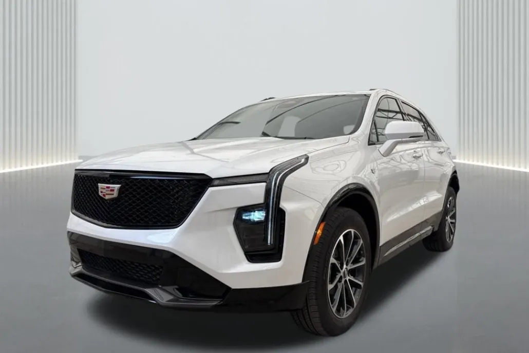 2025 Cadillac XT4 Sport photo 1