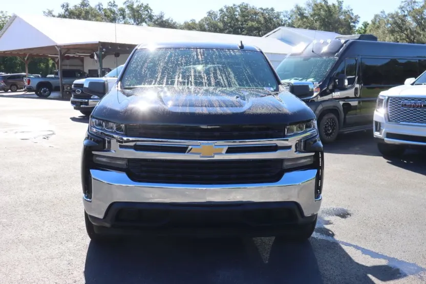 2019 Chevrolet Silverado 1500 LT photo 1