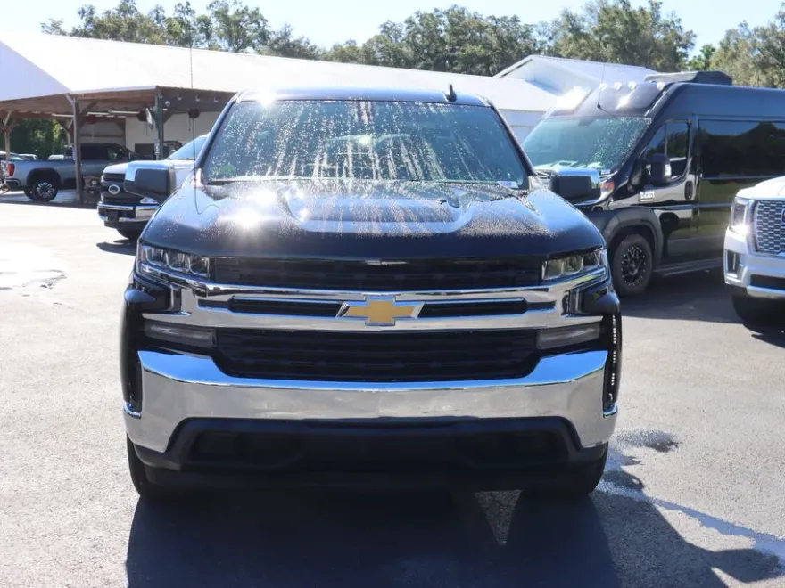 2019 Chevrolet Silverado 1500 LT photo 1