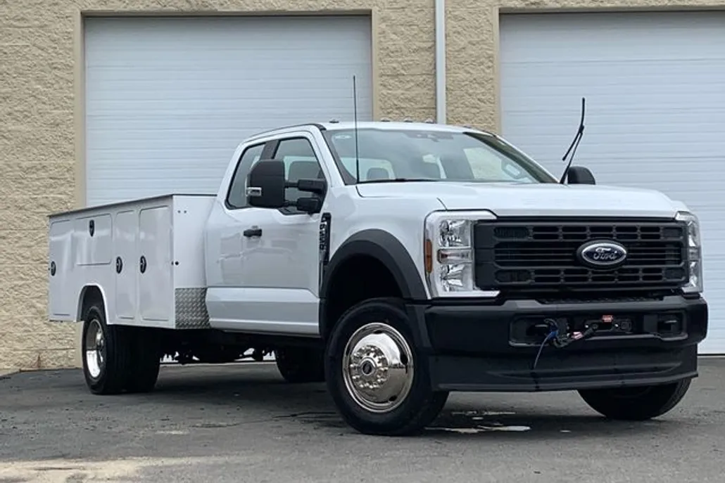 2024 Ford F-550 XL photo 1