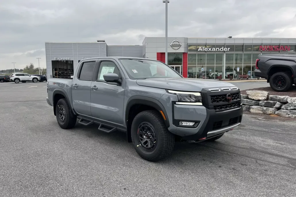 2026 Nissan Frontier PRO-4X photo 1