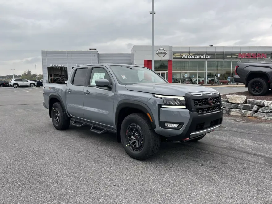 2026 Nissan Frontier PRO-4X photo 1