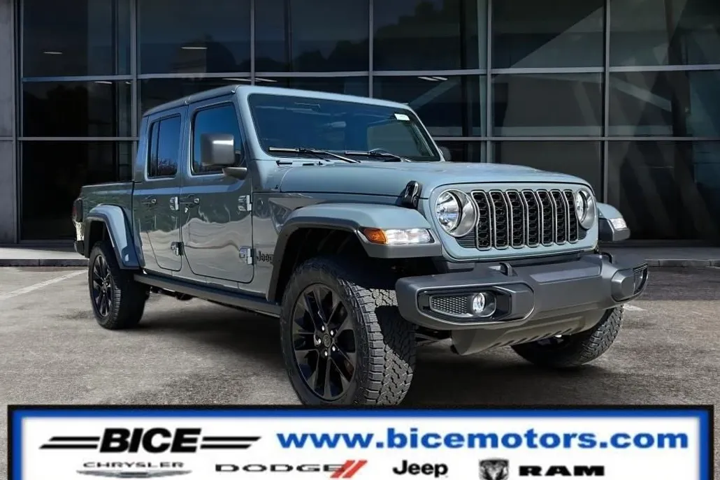 2025 Jeep Gladiator photo 1