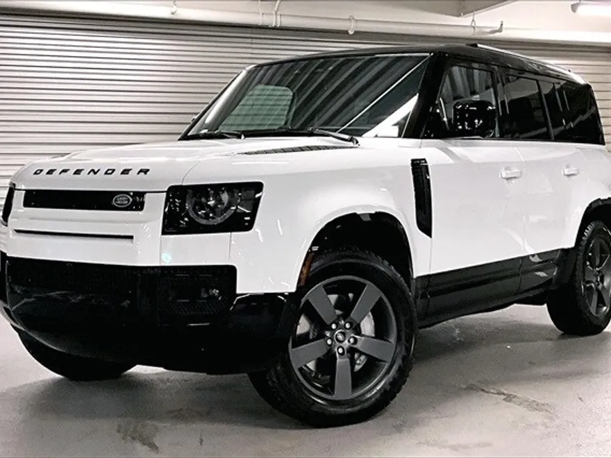 2025 Land Rover Defender 110 X-Dynamic SE photo 1