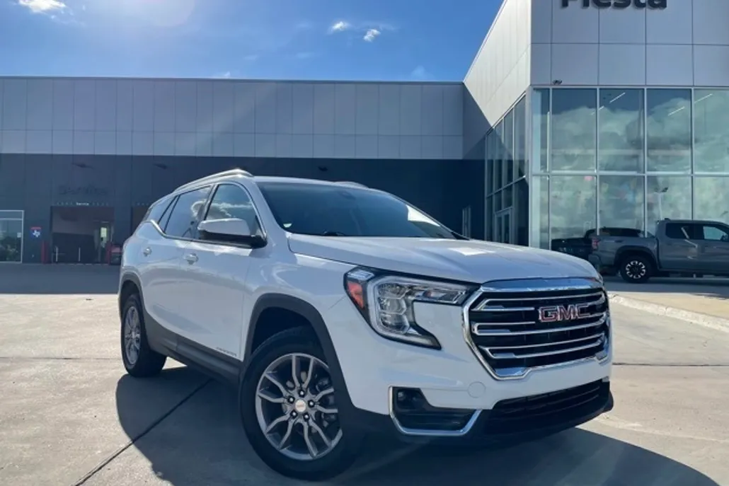 2024 Gmc Terrain SLT photo 1