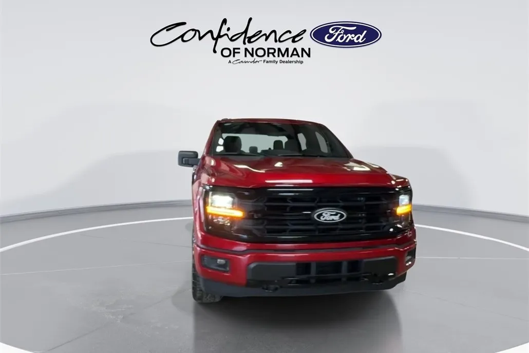 2025 Ford F-150 XLT photo 1