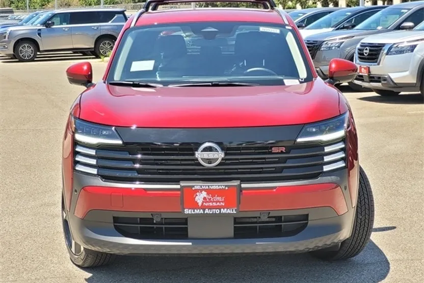 2025 Nissan Kicks SR photo 1