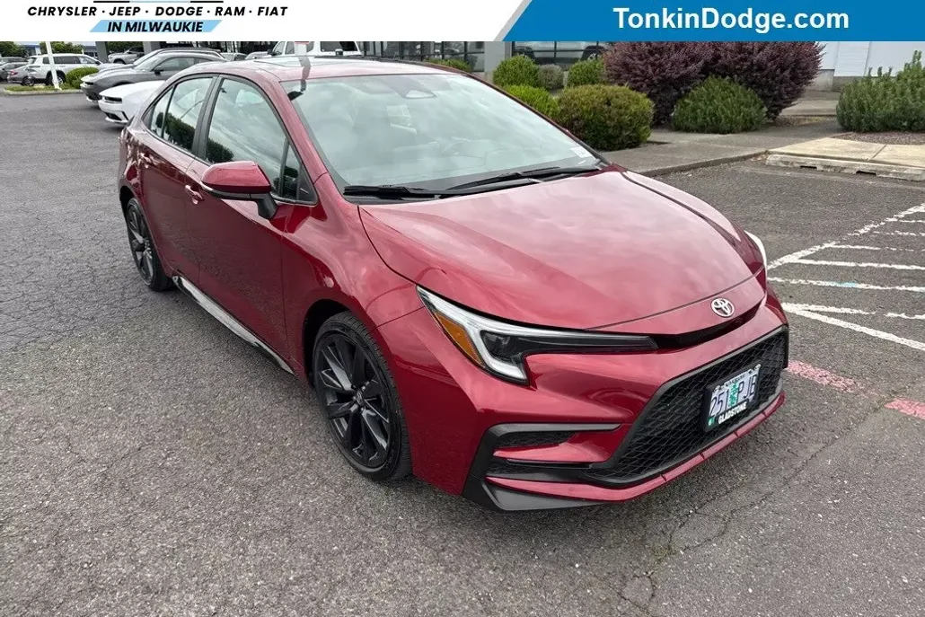 2023 Toyota Corolla SE photo 1