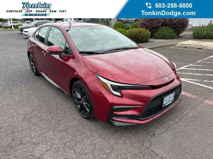 2023 Toyota Corolla SE photo 1