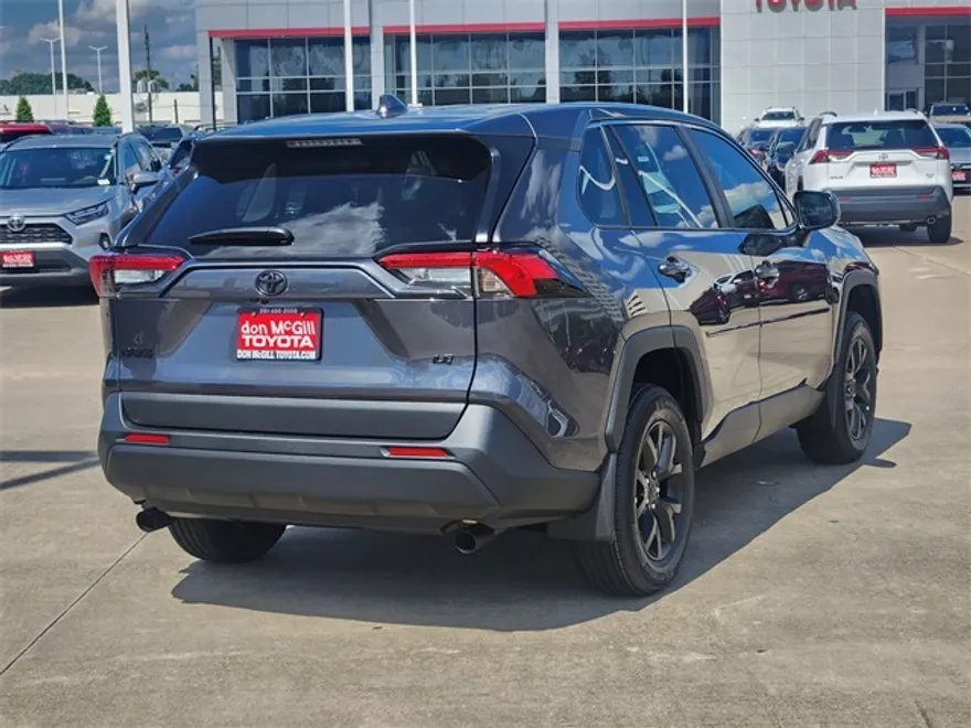 2025 Toyota RAV4 LE photo 1