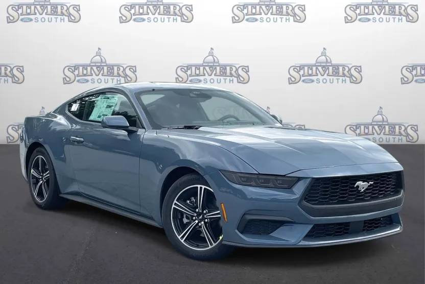 2025 Ford Mustang EcoBoost photo 1