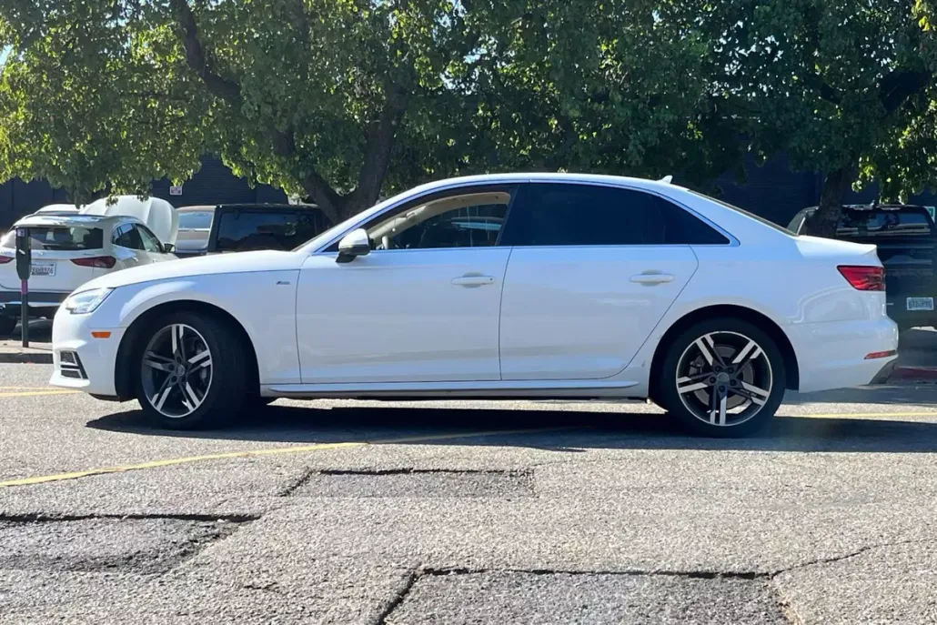 2017 Audi A4 TFSI Prestige Quattro photo 1