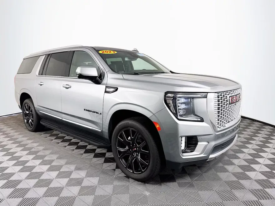 2023 Gmc Yukon XL Denali photo 1