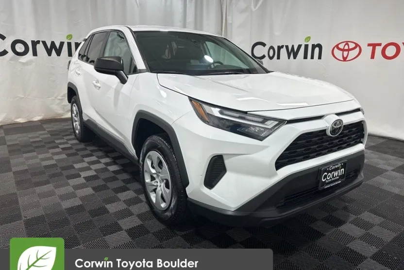 2024 Toyota RAV4 LE photo 1