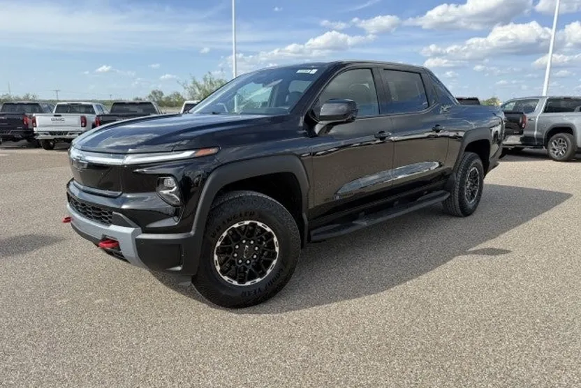 2026 Chevrolet Silverado EV Trail Boss photo 1