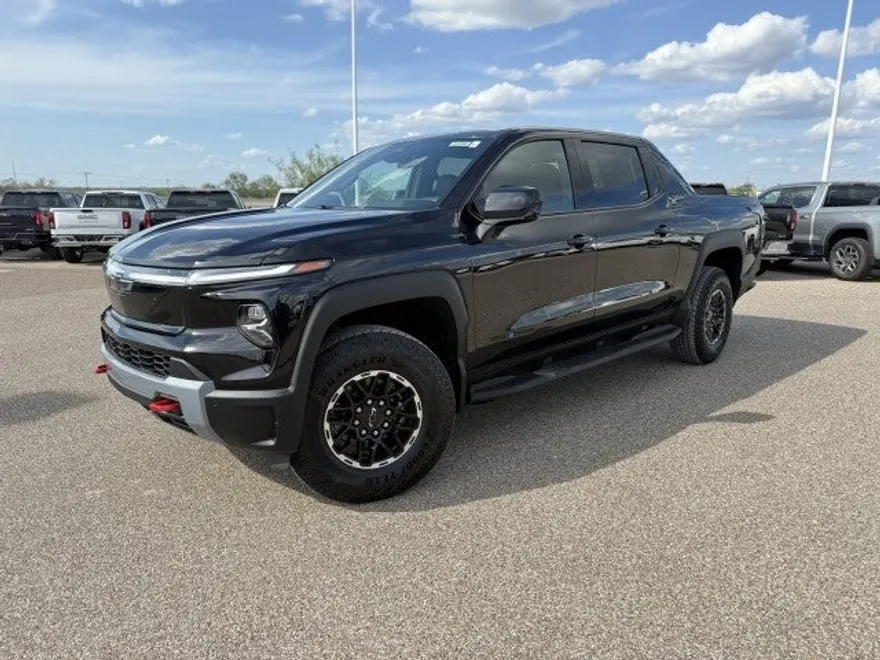 2026 Chevrolet Silverado EV Trail Boss photo 1