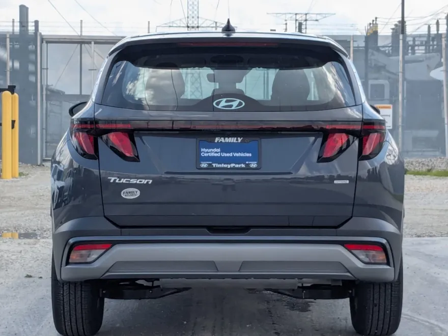2025 Hyundai Tucson SE photo 1