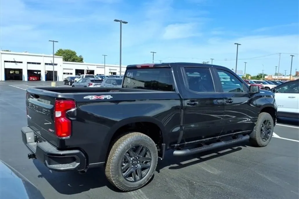 2026 Chevrolet Silverado 1500 RST photo 1