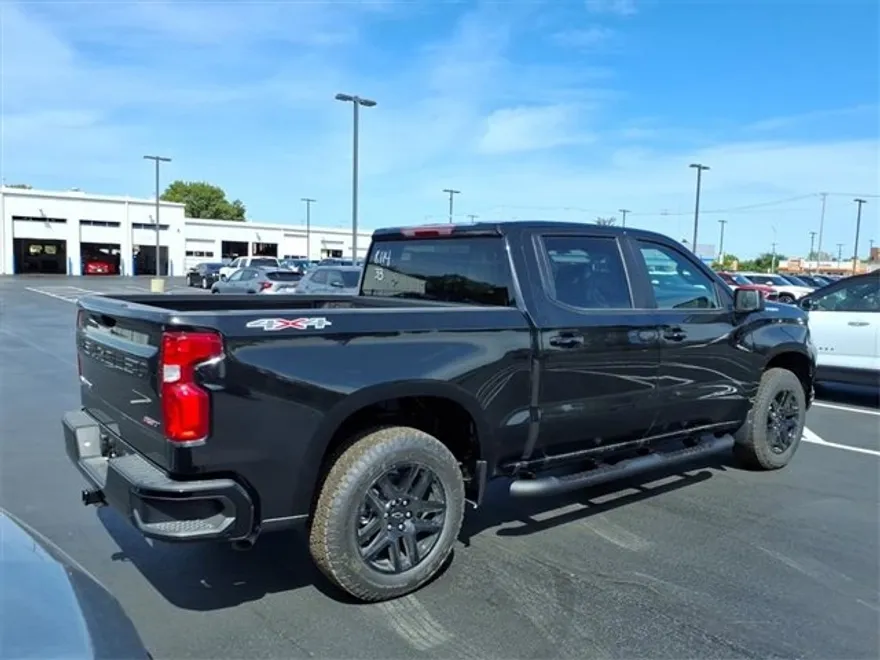 2026 Chevrolet Silverado 1500 RST photo 1