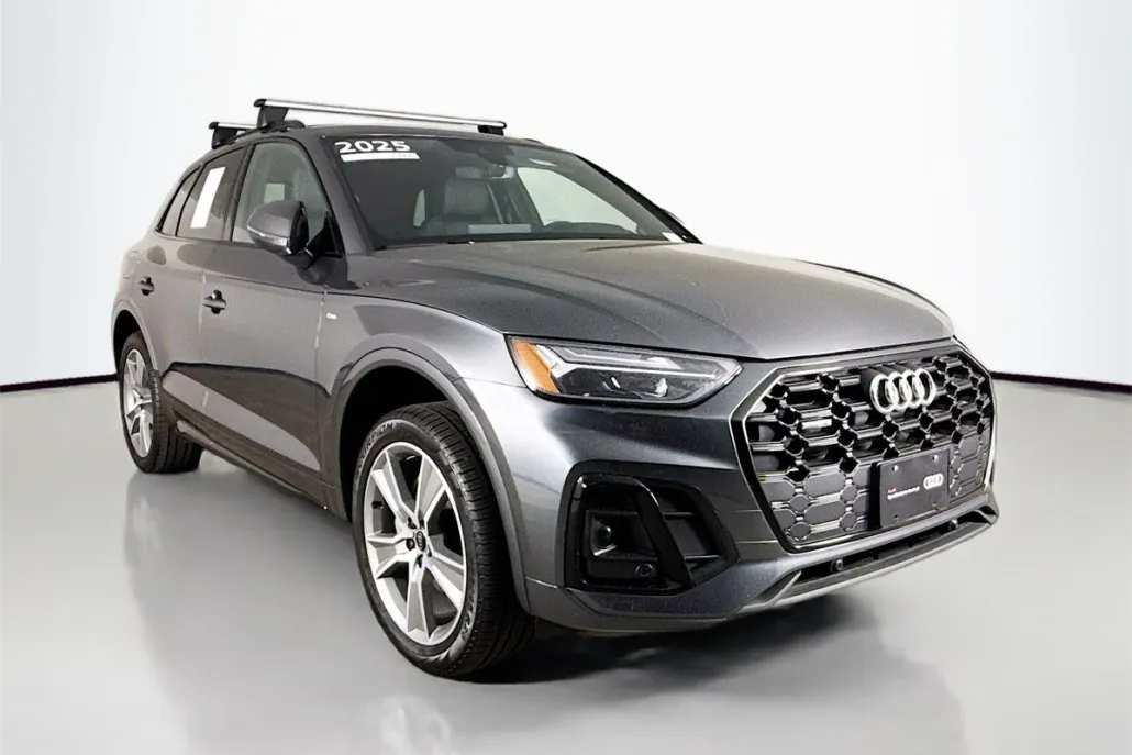 2025 Audi Q5 S line Premium photo 1