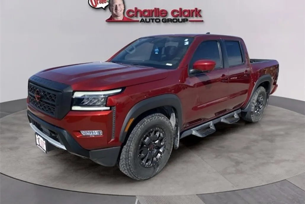 2023 Nissan Frontier PRO-X photo 1