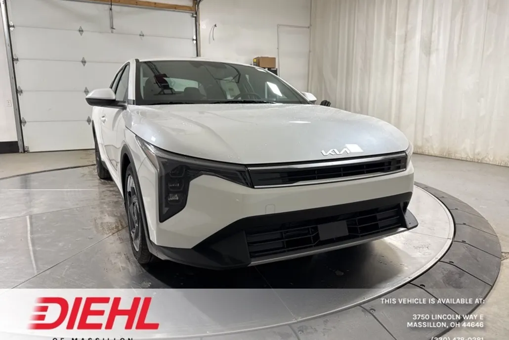 2025 Kia K4 EX photo 1