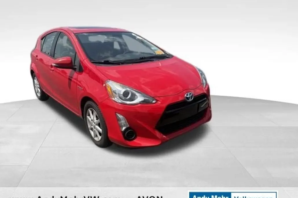 2015 Toyota Prius C Three photo 1