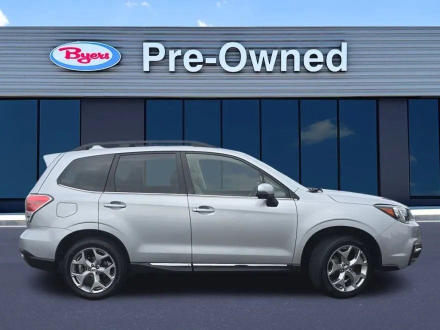 2018 Subaru Forester Touring photo 1