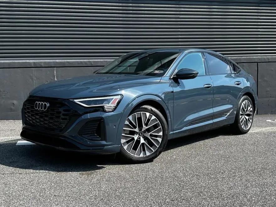 2024 Audi Q8 E-tron line Prestige photo 1