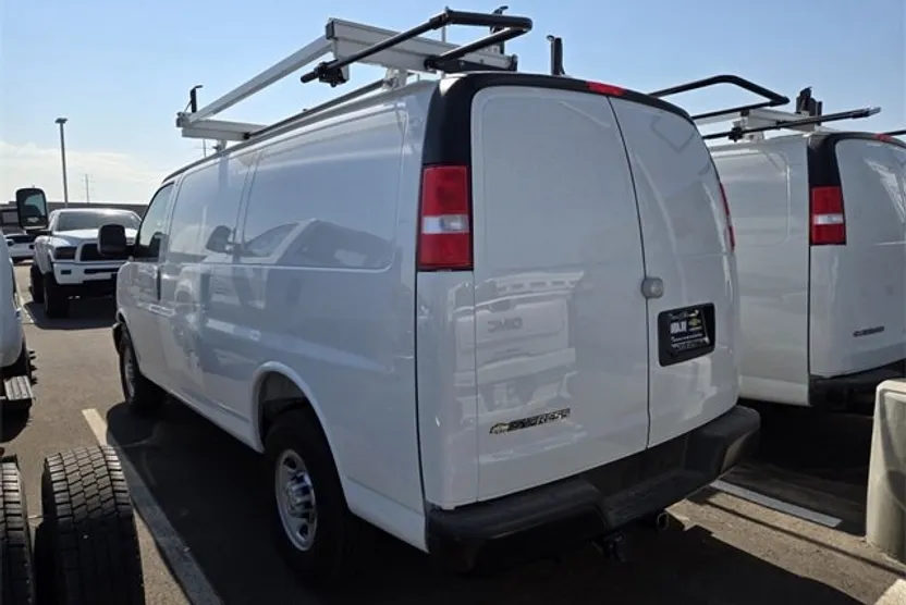 2025 Chevrolet Express Cargo 2500 photo 1