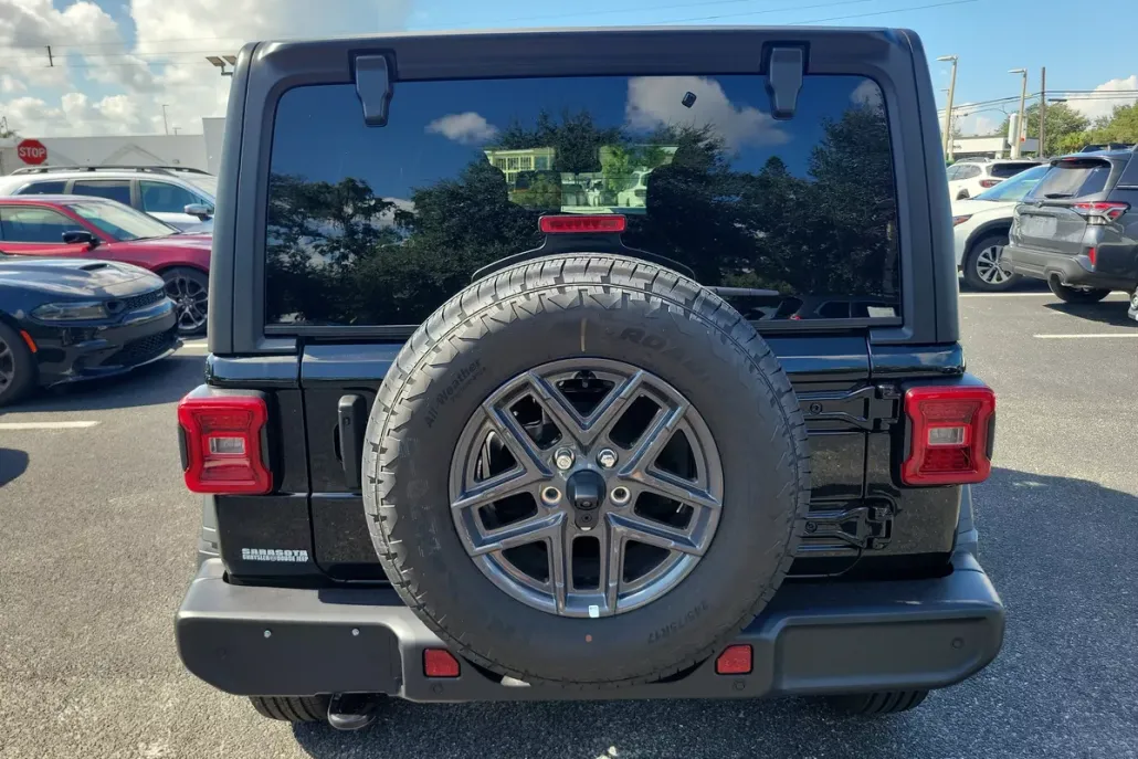 2025 Jeep Wrangler Sport S photo 1