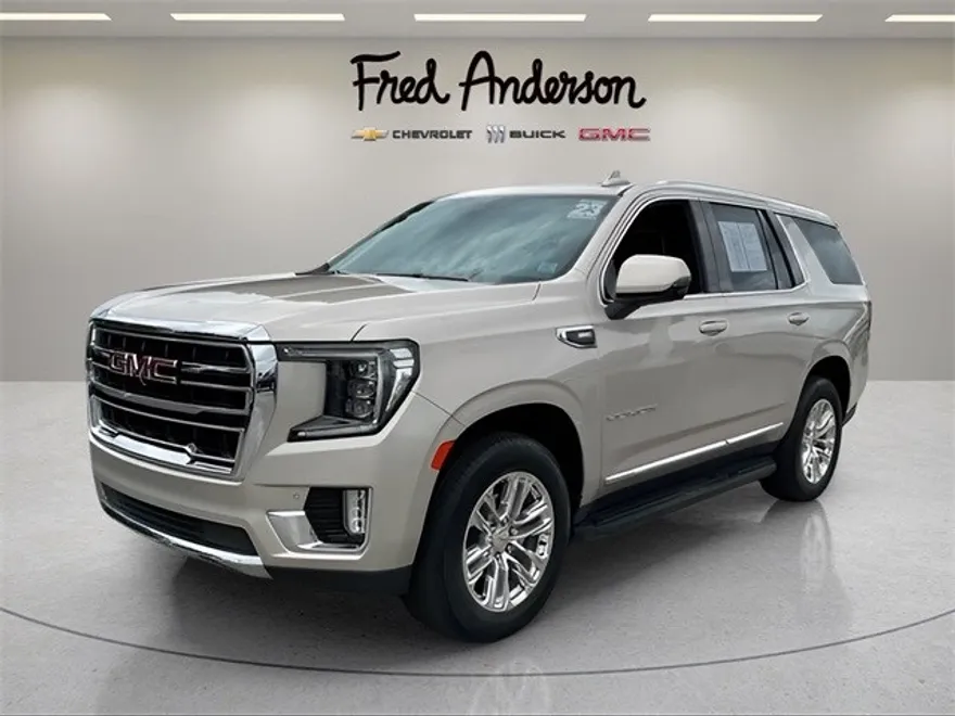 2023 Gmc Yukon SLT photo 1