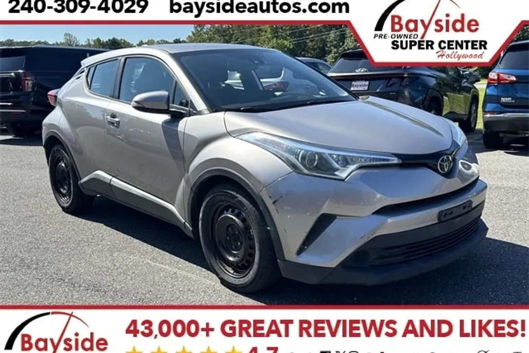 2019 Toyota C-HR XLE photo 1