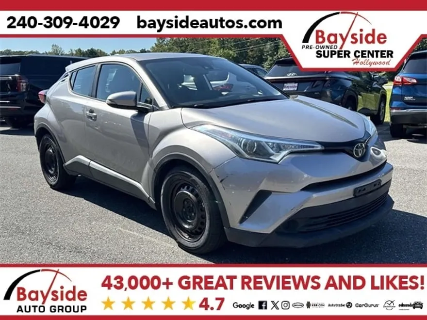2019 Toyota C-HR XLE photo 1