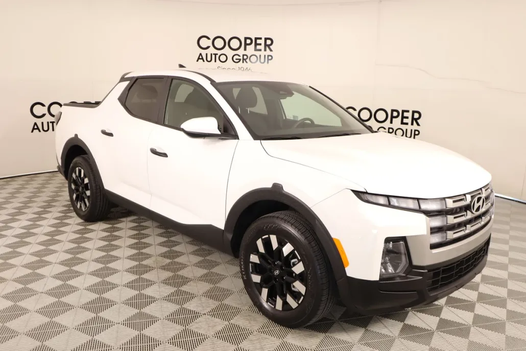 2025 Hyundai Santa Cruz SE photo 1