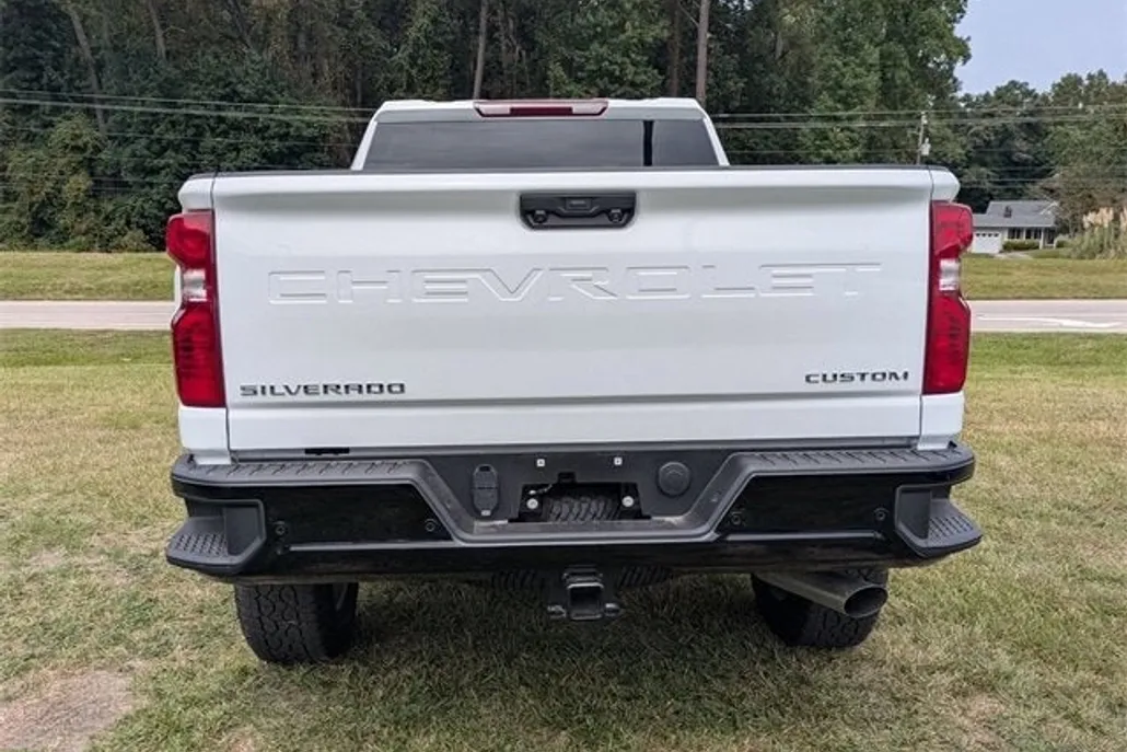 2025 Chevrolet Silverado 2500HD Custom photo 1