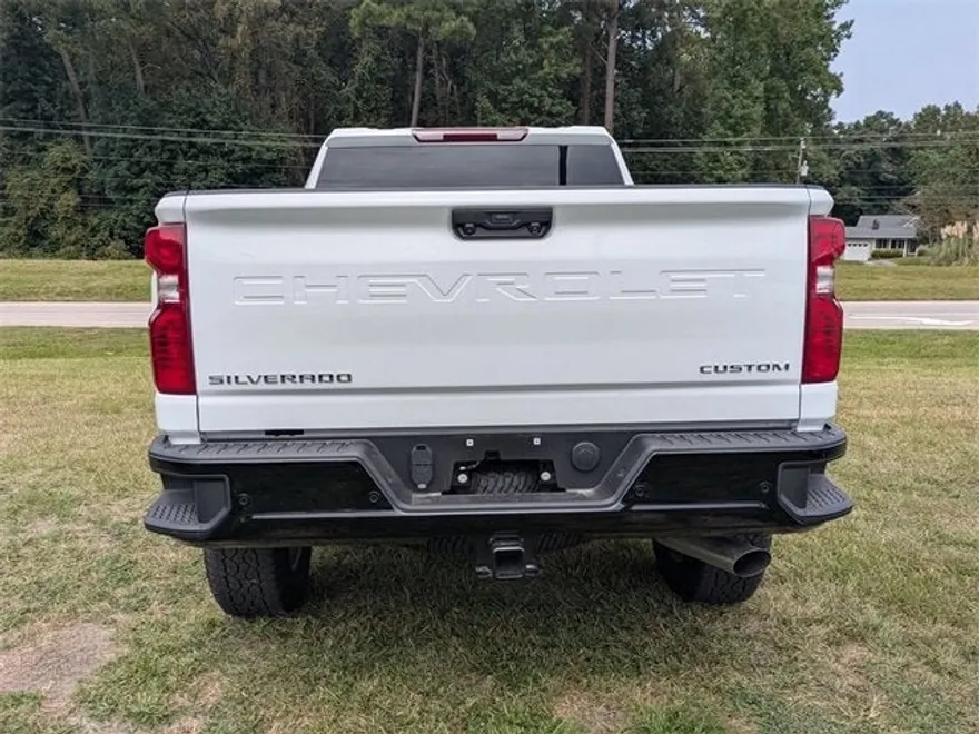 2025 Chevrolet Silverado 2500HD Custom photo 1