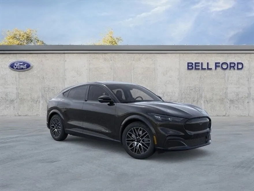 2025 Ford Mustang Mach-E Premium photo 1