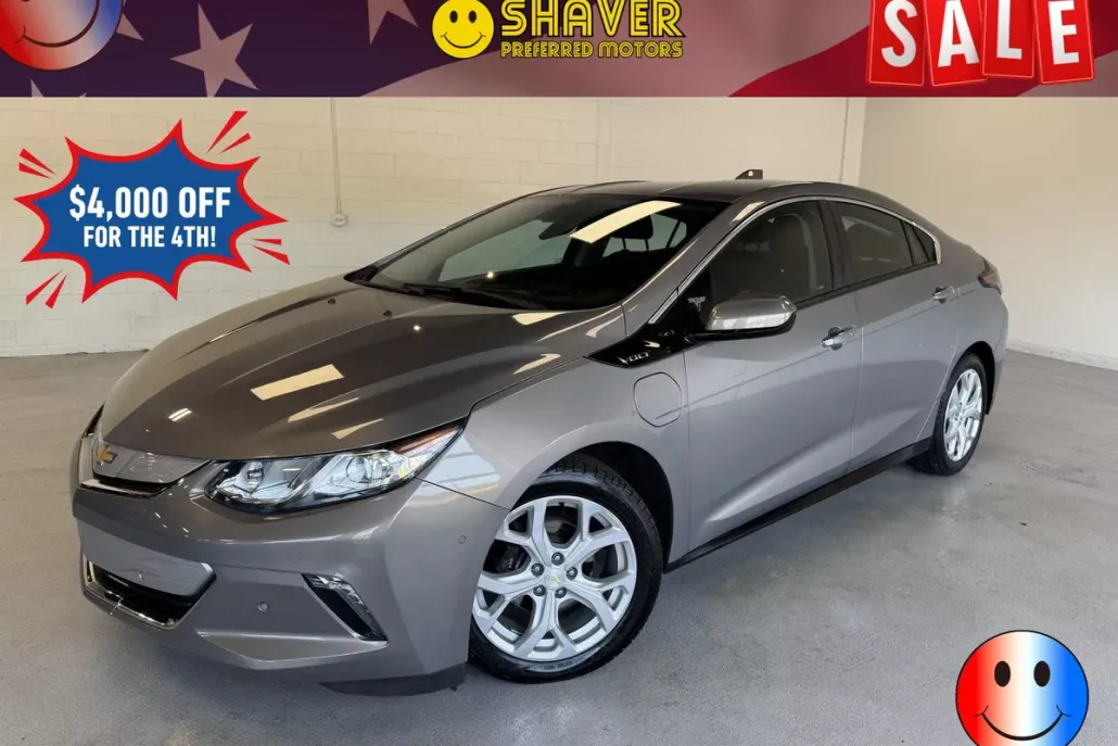 2017 Chevrolet Volt Premier photo 1