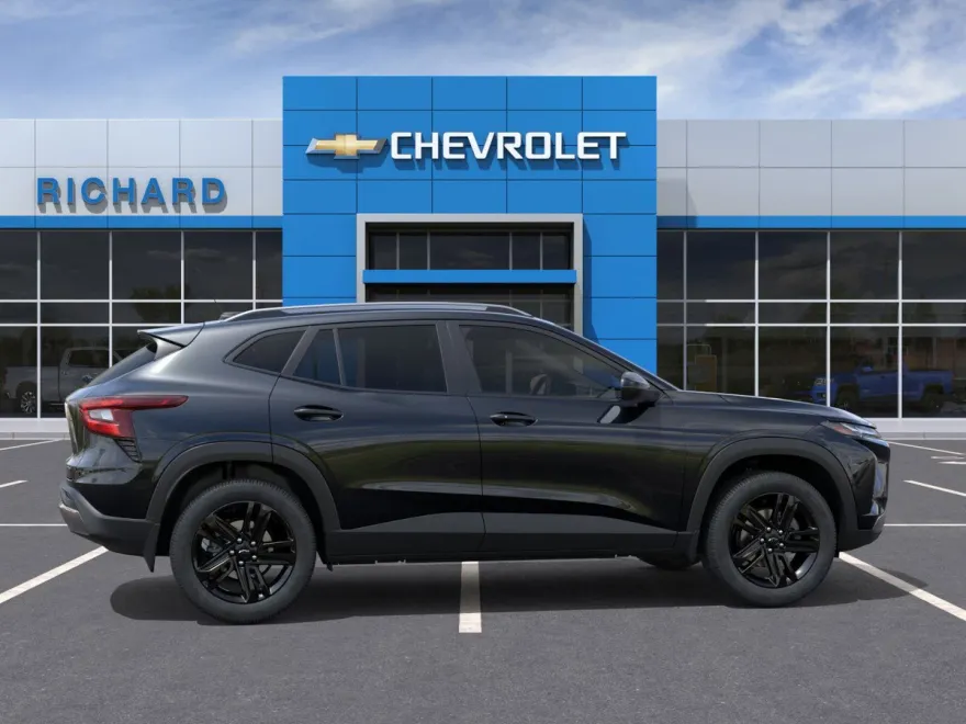 2025 Chevrolet Trax ACTIV photo 1