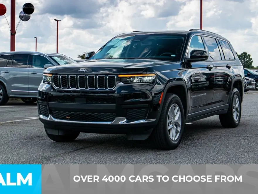 2023 Jeep Grand Cherokee Laredo photo 1